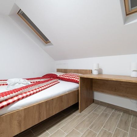 Apartmani Spoljar Zupanja Eksteriør billede