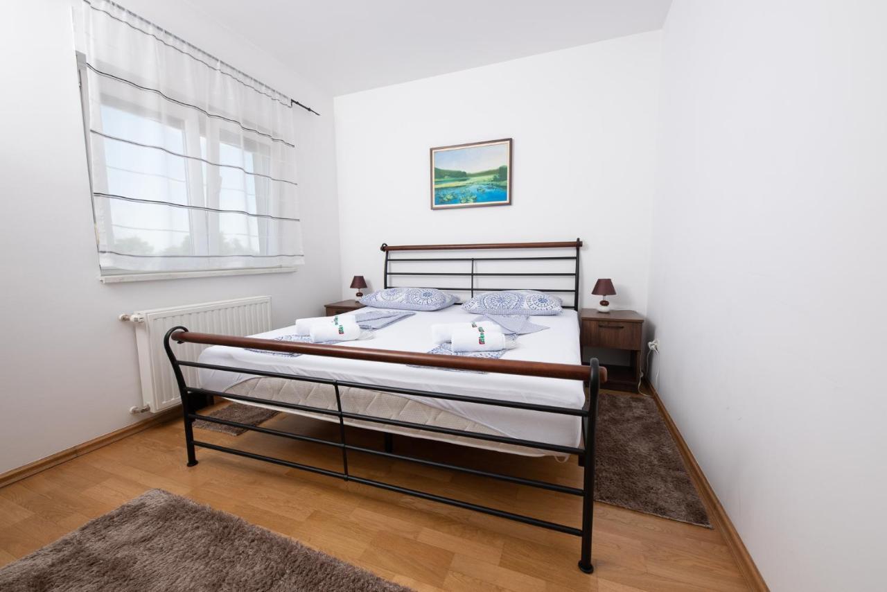 Apartmani Spoljar Zupanja Eksteriør billede