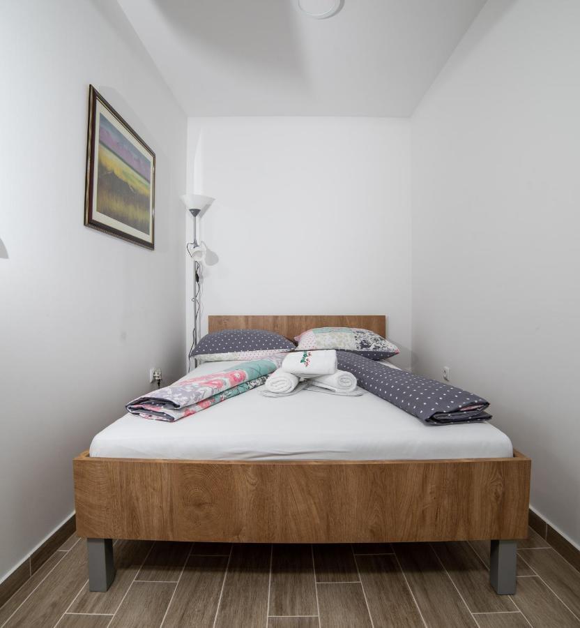 Apartmani Spoljar Zupanja Eksteriør billede