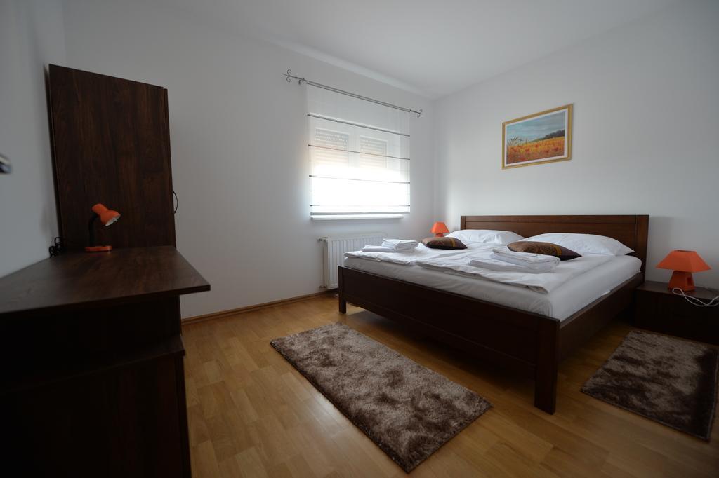 Apartmani Spoljar Zupanja Eksteriør billede