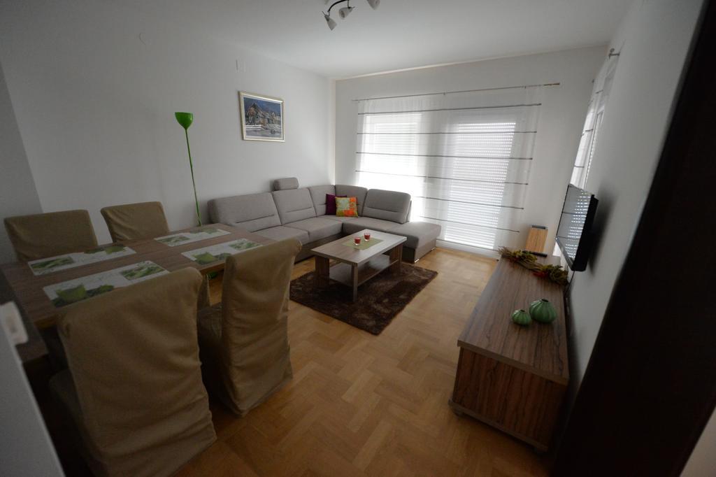 Apartmani Spoljar Zupanja Eksteriør billede